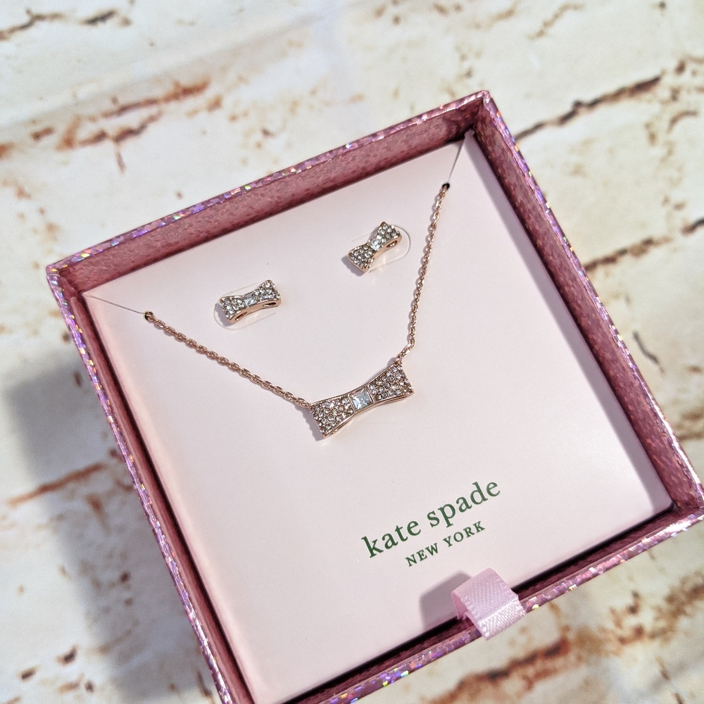 ๐ Kate Spade Ready Set Bow Pendant & Studs Set - Picture 7 of 8